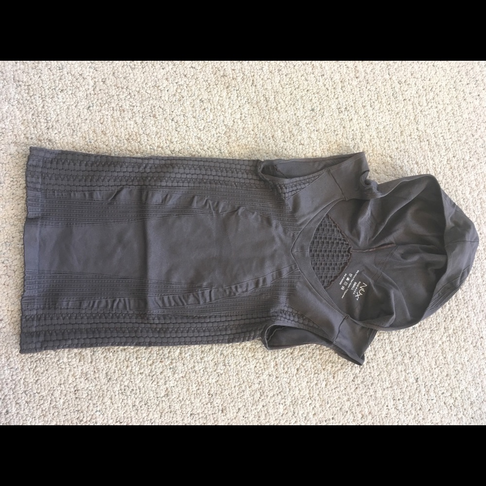 NUX Tank Activewear